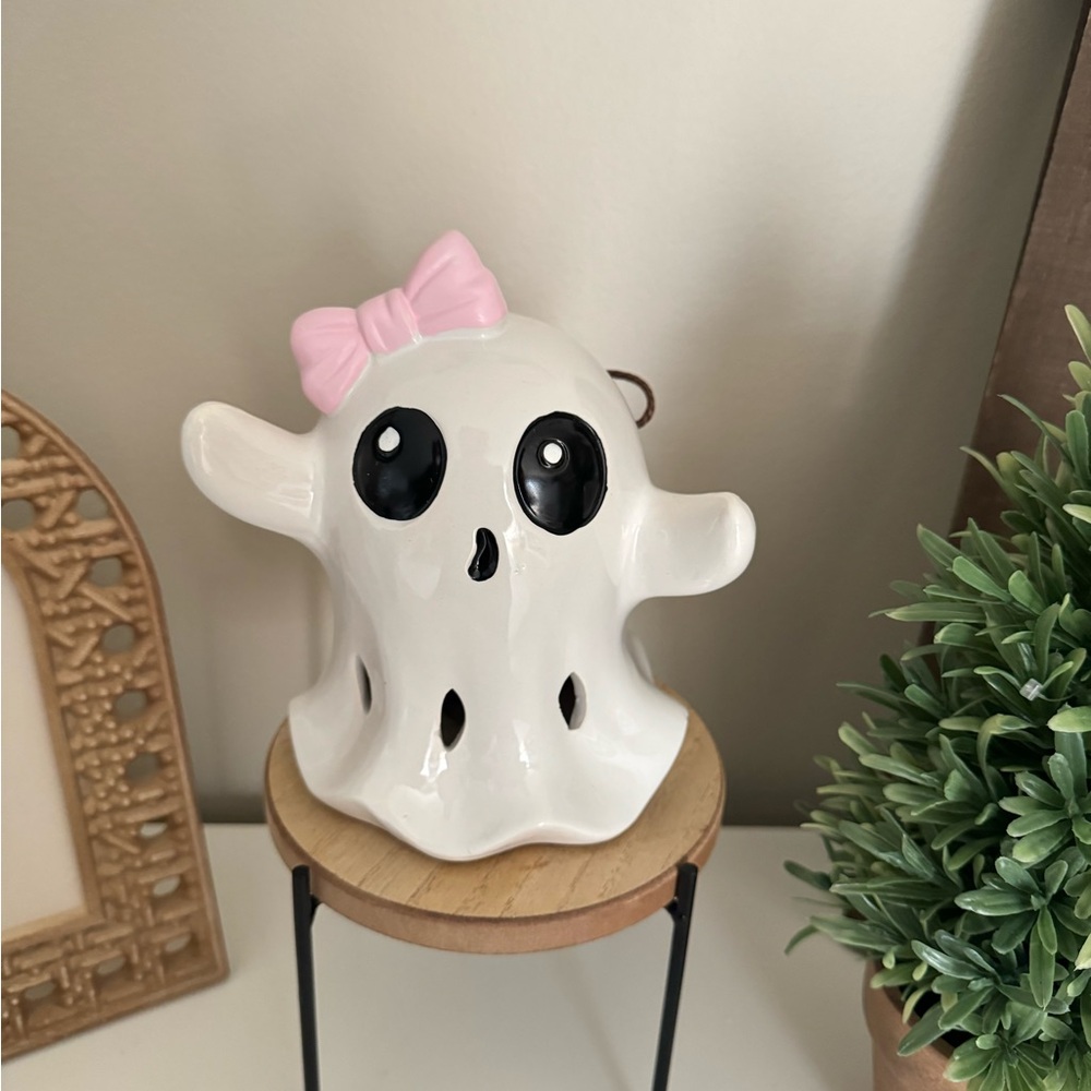 Cute scented Ghost with pink bow nwt